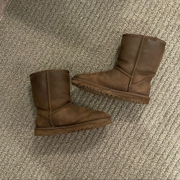 Brown leather UGGs - Picture 7 of 7